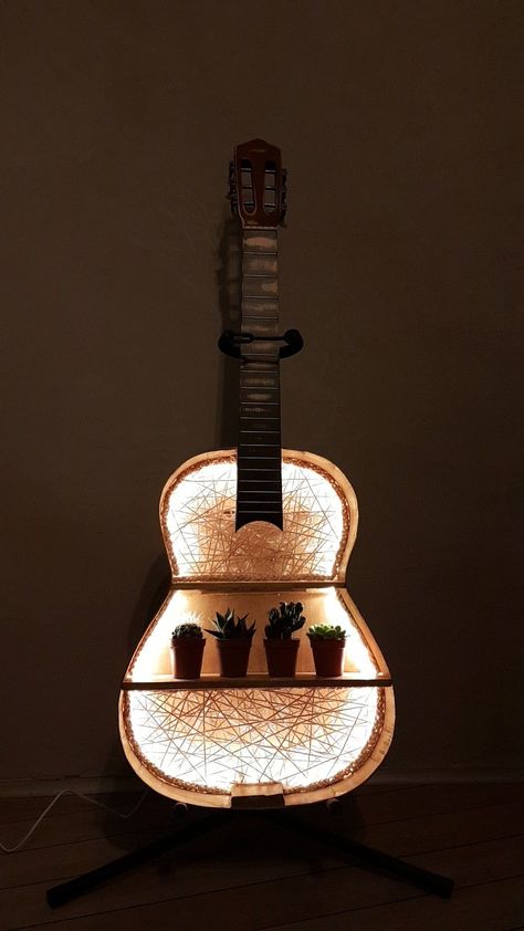 Guitar Lamp Diy, Guitar Lamp, Guitar Decor, Music Themed Rooms, Guitar Shelf, Guitar Crafts, Guitar Diy, Recording Studio Home, Guitar Gifts