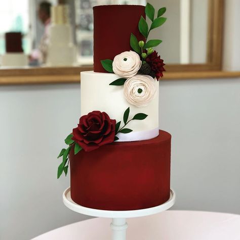 A New little Cake for the launch of Bredenbury Court Barns #mcgowanweddingcakes #luxurywedding #weddingvenues #cakes #weddingday… Wedding Cake Designs Maroon, Maroon And White Wedding Cake, Wine Red Wedding Cake, Burgandy Cake Quince, Wedding Cake With Maroon Flowers, Wedding Cakes Maroon, Quince Centerpieces, Barn Cake, Burgundy Wedding Cake