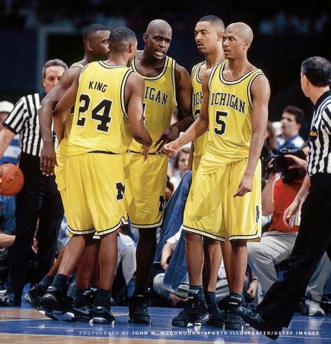 NCAA Michigan Fab Five wearing black Nike Air Max and black socks. Michigan Wolverines Basketball, Chris Webber, Black Nike Air Max, College Basketball Jersey, Michigan Sports, Fab Five, Michigan Football, Basketball Tournament, Ncaa Basketball