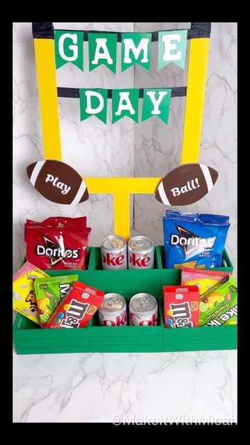 Football Party Decorations, Football Theme Party, Football Decorations, Football Themes, Trunk Or Treat, Football Party, Dollar Tree Diy, Diy Party, Dollar Tree