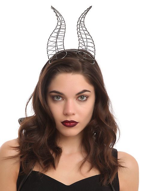 Disney Maleficent Wire Horn Headband, Maleficent Costume Kids, Disney Stocking Stuffers, Maleficent Cosplay, Maleficent Horns, Peter Pan Costumes, Maleficent Movie, Movie Halloween Costumes, Sleeping Beauty Maleficent, Maleficent Costume