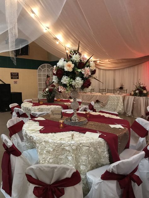 Quinceanera Venues Charro, Quince Ideas Burgundy, Red And Silver Quinceanera Decorations, Charro Table Decorations, Red Venue Quince, Red And White Charro Quinceanera Theme, Wine Red Quinceanera Theme, Maroon Quinceanera Theme, Quince Decorations Burgundy