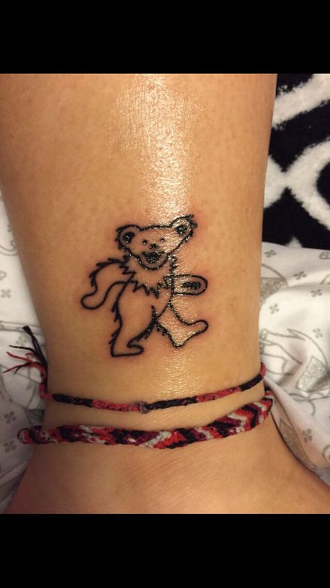 grateful dead bear tattoo...exactly where I want mine done :-) Grateful Dead Bear Tattoo, Dead Tattoo Ideas, Sublime Tattoo, Grateful Dead Tattoo, Peace Sign Tattoos, Dead Tattoo, Maching Tattoos, Cowgirl Tattoos, Small Girly Tattoos