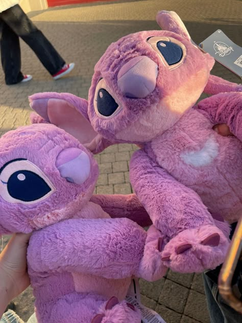 Disneyland Paris 2 Big Matching Angel plushies  sisters and fun🤩🤩🤩🤩 Num Noms Toys, Paris Disneyland, Cute Squishies, Disneyland (paris), Kitty Drawing, Hello Kitty Drawing, Disney Colors, Pink Teddy, Disney Plush