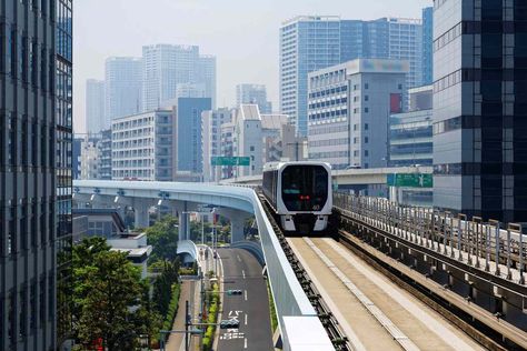 Traveling to Tokyo? Here's how to understand public transportation in the city, especially the Tokyo underground: Tokyo Metro and Toei Subway. Tokyo Underground, Tokyo Metro, Tokyo Subway, Metro System, Driving Permit, Tokyo Station, Tokyo City, Subway Train, Nature Places