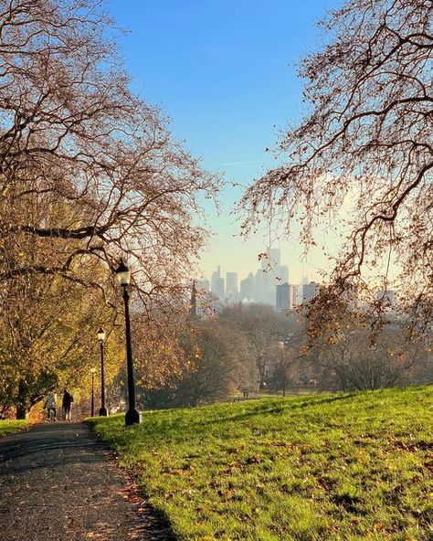 ✿  Jess  ✿ on Instagram: "Primrose Hill🌅 🌳   #primrosehill #london #camden #walk #morningwalk #calm #relaxing #commute #nature #cityoflondon" London Camden, Primrose Hill, December 8, London City, Roman Empire, Blur, Lion, London, Travel