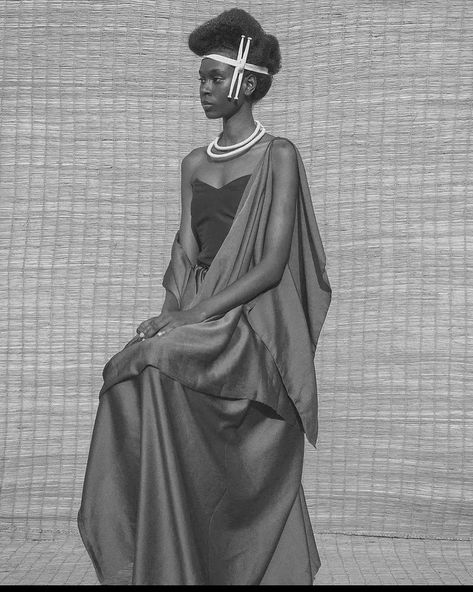 Black Fashion Icons, Rwanda Culture, Rwandan Culture, African Hair History, Y2k Black Aesthetic, 60s Vintage Fashion, African Photography, African Ancestry, African Love