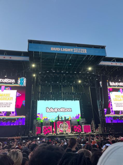 bud light seltzer stage at lollapalooza Jack In The Box Jhope, Lollapalooza 2022, Lollapalooza Chicago, Could You Be Loved, Summer Abroad, Chicago Summer, Vision Board Images, Concert Stage, Summer Festivals