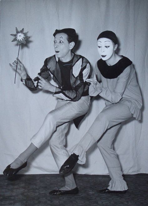 Mime artists Jean Soubeyran and Brigitte Soubeyran in 1950. Omega Point, Mime Artist, Noh Theatre, Silent Comedy, Physical Theatre, Pierrot Clown, Fringe Festival, Pantomime, Clowning Around