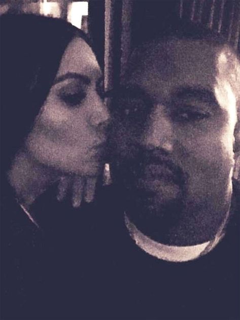 Kim Kardashian Kiss, Kanye West Smiling, Funny Kanye, New Kanye, Kanye West And Kim, Kim Kardashian Kanye West, Kim And Kanye, Robert Kardashian, Kim Kardashian And Kanye