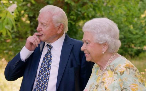 Queen Elizabeth Laughing, Public Servant, Jane Goodall, David Attenborough, Best Documentaries, Green Planet, Her Majesty The Queen, Princess Margaret, That Smile