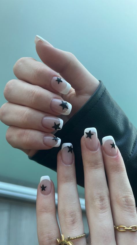 Nails Star, Stars Nails, Short French Tip Nails, Teen Nails, Nail Art Easy, Nails French Tip, Grunge Nails, Simple Acrylic Nails, French Tip Acrylic Nails