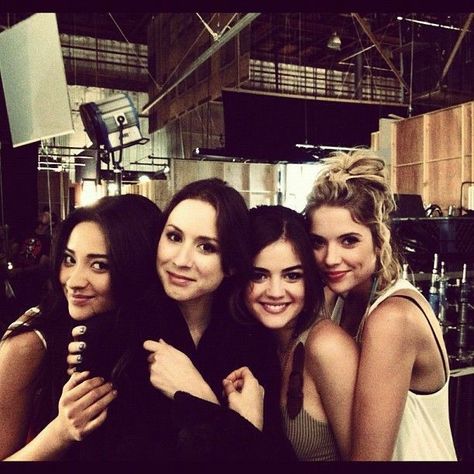 Pretty Little Liars Aria, Pll Cast, Hanna Marin, Aria Montgomery, Spencer Hastings, Casting Pics, I Love Girls, Just Girl Things, Pretty Little Liars