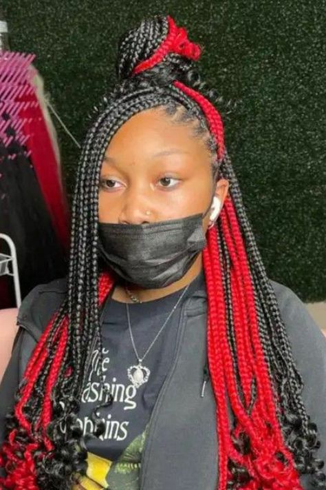 Peekaboo Braids Peekaboo Hairstyle, Pink Peekaboo Hair, Peekaboo Braids, Red Peekaboo, Peekaboo Hair Colors, Cute Box Braids, Short Box Braids Hairstyles, Peekaboo Hair, Short Box Braids