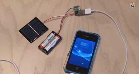 How To Build a Pocket Solar USB Charger Diy Solar Charger, Solar Powered Phone Charger, Diy Renewable Energy, Solar Usb Charger, Charger Ideas, Small Solar Panels, Solar Energy Facts, Solar Charger Portable, Solar Battery Charger