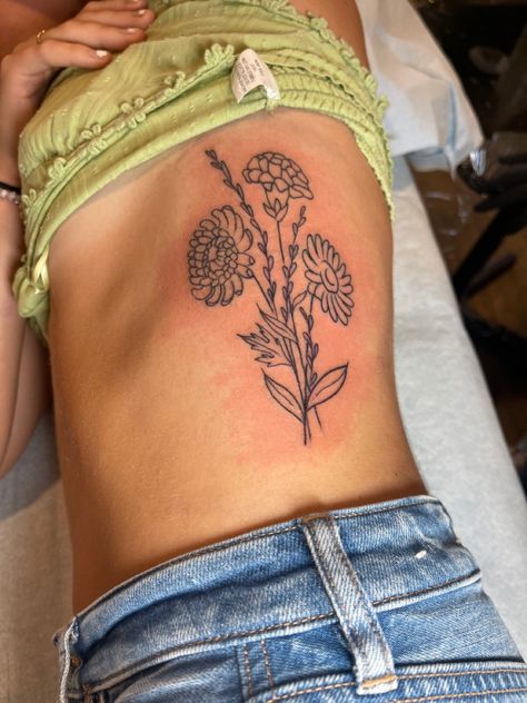 Sibling Flower Tattoo, Tattoo Birth Flower, Matching Tattoos For Siblings, Sibling Tattoos, Birth Flower Tattoos, Matching Tattoos, Birth Flower, Birth Flowers, New Tattoos