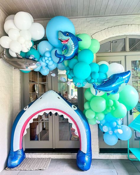 HOUSTON BALLOONS & BACKDROPS | Diving into summer 🦈🌊 Nothing like a shark party to kickoff a JAW-some summer break! ☀️ • #Houstonballoons #houstonballoondecor… | Instagram Sharks Birthday Party, Shark Balloons, Shark Balloon, Shark Themed Party, Shark Themed Birthday Party, Birthday Party Backdrop, Shark Birthday Party, Shark Party, Shark Birthday