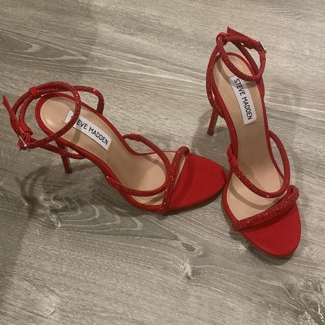 STEVE MADDEN red heels, size 7 Prom Shoes For Red Dress, Red Prom Dress Heels, Steve Madden Red Heels, Shoes For Red Prom Dress, Black Prom Dress Red Heels, Red Heels Quince, Heels For Red Dress Prom, Red Heels With Black Dress, Cute Red Heels