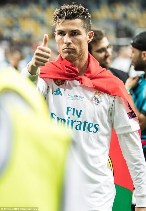 Ronaldo Siuu, Cr 7, Cristiano Ronaldo Juventus, Ronaldo Juventus, Ronaldo Real Madrid, Ronaldo Real, Football Stuff, Cr7 Ronaldo, Ronaldo Cr7