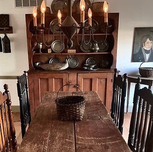 Olde Bittersweet Farm | Mysite Primitive Minimalist Decor, Primitive Homes Interiors, American Colonial Interior, Colonial Primitive Decor, American Colonial Style, Colonial Kitchens, Primitive Table, Colonial Interiors, Primitive Country Homes