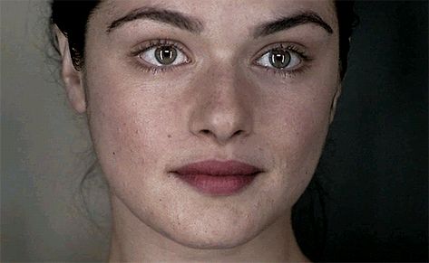 Rachel Weisz Makeup, Rachel Weisz 90s, Rachel Weisz Gif, Rachel Weisz The Mummy, Psychological Tricks, Female Faces, Selina Kyle, Small Acts Of Kindness, Rachel Weisz