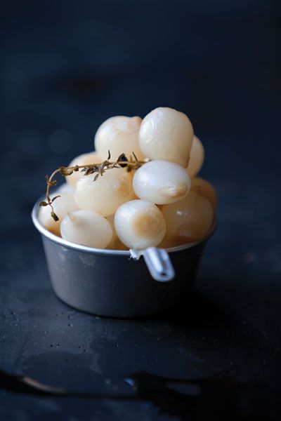 Vermouth-Spiked Cocktail Onions | SAVEUR Gibson Martini, Cocktail Onions, Saveur Recipes, American Cocktails, Bar Essentials, Wine Shop, Onion Recipes, Pickled Onions, Pickling Recipes