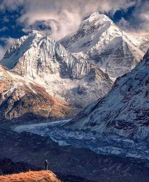 ➡️👉In search of the third highest mountain, Kanchenjunga * 📸 Pic Credit: @maxrivephotography * #nepal #travelgram #igtravel #nepalguideinfo #nepalplanettreks #theglobewanderer #himalayas #mountains #traveldiaries #travellife #planetearth #bbctravel #naturecolors #passion #liveauthentic #awesometravel #hikingadventures #discoverearth #ourplanetdaily #nepal8thwonder #wonderful_places #tourtheplanet #visitnepal #mountain #mounatinviews #naturesfinest #mountainphotography #oureverydaymoments #wand Himalayas Map, Nepal Culture, Himalayas Mountain, Visit Maldives, Maldives Travel, Nepal Travel, Mountain Living, Mountain Photography, Winter Scenery