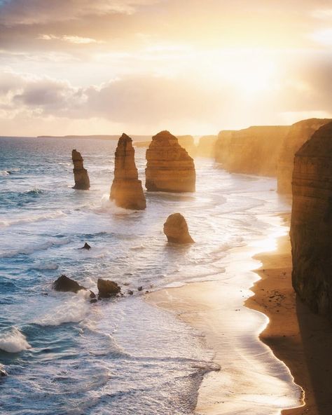 Karl 'Shakur' N. (@karl_shakur) • Instagram photos and videos -   The Twelve Apostles -   Victoria, Australia 12 Apostles Australia, Karl Shakur, 12 Apostles, Australia Animals, Twelve Apostles, Great Ocean Road, World Photography, Victoria Australia, Ocean Photography