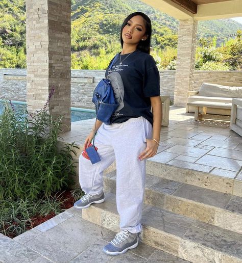 Retro 11 Jordans Outfit Women, Outfit Jogging, Woods Outfit, Jodie Woods, Jordan 11 Outfit, Jordan 11 Outfit Women, Androgynous Outfits, Boujee Outfits, Chill Outfits