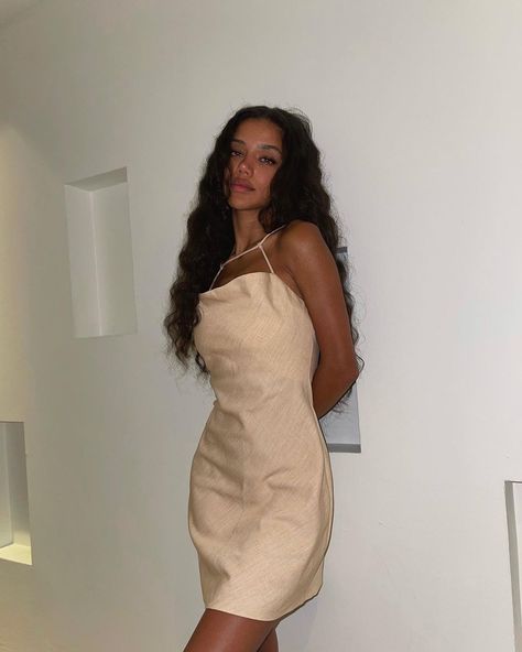 Dina Denoire Aesthetic, Dina Denoire, Makup Looks, Father And Girl, Revolve Dress, Revolve Dresses, Selfie Poses Instagram, No Makeup, Girls Dream