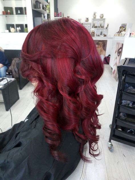 Scarlet Siren: Seductive Hairstyle Ideas for Red-Haired Vixens Crimson Hair Color, Black Hair Red Tips, Red Hair With Pink Highlights, Crimson Red Hair, Black And Red Hair, Blood Red Hair, Red Hair Makeup, Vibrant Red Hair, Crimson Hair