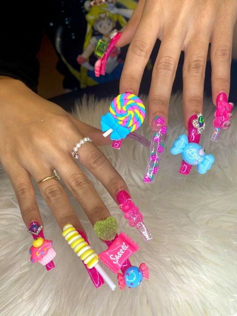 Candy Charm Nails, Charm Nails, Fly Nails, Deco Nails, Funky Nail Designs, Bad Nails, Girls Nail Designs, Junk Nails, Fantasy Nails