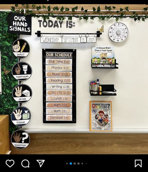 Epic Classroom Decor, Teacher Board Ideas High Schools, Classrooms That Look Like Home, Classroom Unique Ideas, Gallery Wall In Classroom, Classroom Front Board, Humanities Classroom Decor, Men’s Classroom Decor, Male Teacher Classroom Ideas