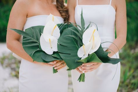 Small Tropical Bridesmaid Bouquet, White And Green Tropical Bridal Bouquet, Monstera Leaf Bouquet, White Anthurium Bouquet, Entourage Bouquet, Bridesmaid Bouquet Tropical, Tropical Bridesmaid Bouquet, Unusual Bouquets, Anthurium Bouquet