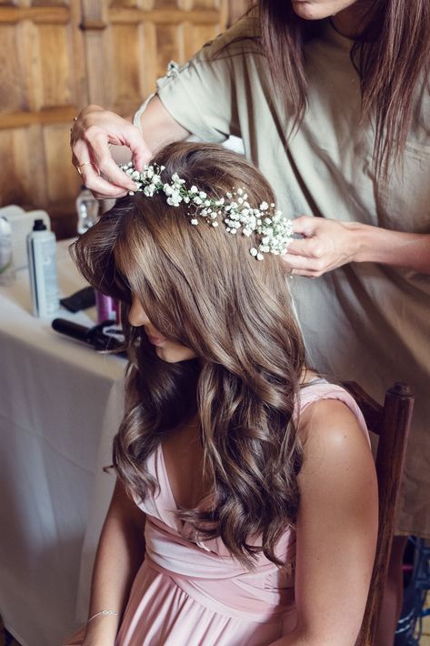 Curls With Flowers In Hair, Flowers In Hair Bridesmaids, Bridesmaid Hairstyles With Flower Crown, Cute Down Hairstyles, Flower Crown Bridesmaid, Flower Crown Hairstyle, Bridesmaid Hair Makeup, Hair Flowers, Bridesmaid Hair Down