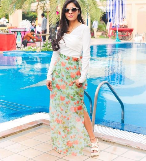 Pool Party Wear For Women, Wedding Pool Party Outfit For Women, Floral Dress For Pool Party, Dress For Pool Party Indian, Pool Party Dress Summer Outfits, Pool Party Wedding Outfit, Pool Party Outfit Women Indian, Pool Party Dresses For Women, Pool Party Outfits Women