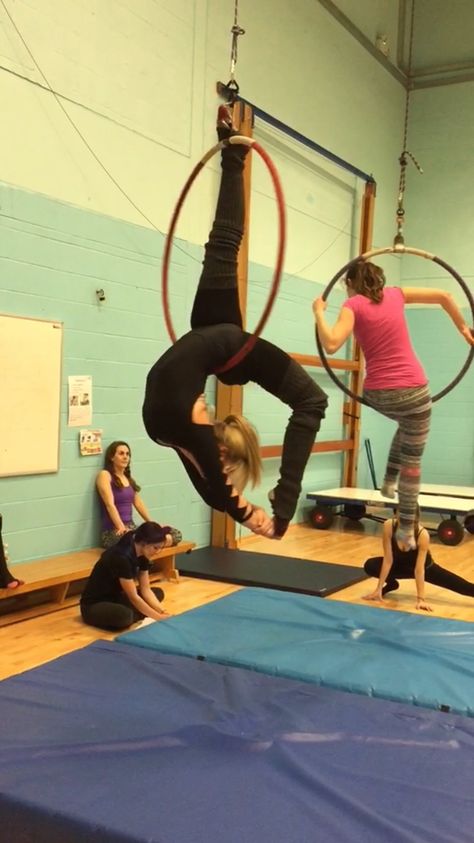 Someday soon I will do this Aerial Hoop Moves, Reformer Exercises, Lyra Aerial, Aerial Hoop Lyra, Yoga Aerial, Aerial Gymnastics, Men Yoga, Flexibility Dance, Yoga Vinyasa