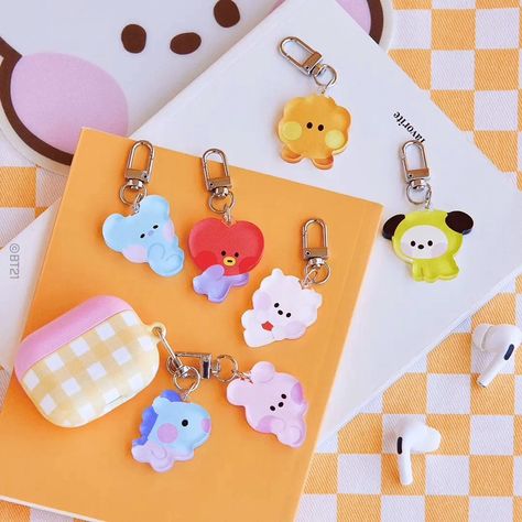 Bt21 Cooky, Acrylic Keyring, Cute School Stationary, Korean Products, Stationary School, Cute School Supplies, Birthday Wishlist, Cute Keychain, Line Friends