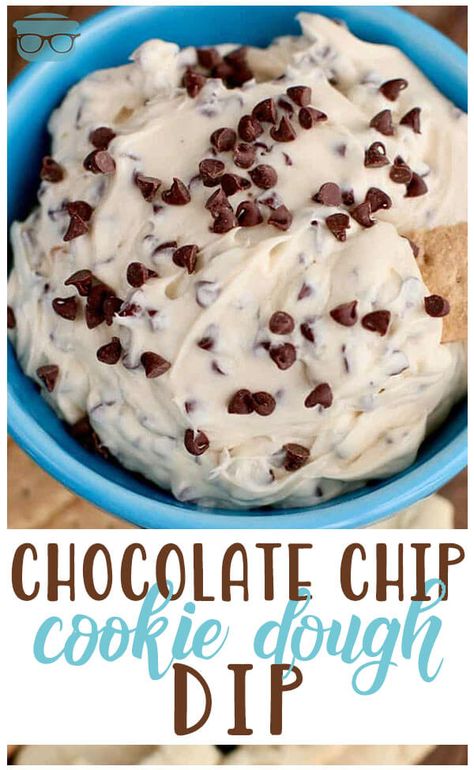 Volleyball Snacks, Dnd Food, Chocolate Chip Cookie Dough Dip, Cookie Dough Dip Recipe, Sweet Dip, Chocolate Chip Dip, Oreo Fluff, Cookie Dough Dip, Cheesecake Dip