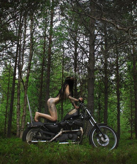 1,743 Likes, 23 Comments - Sharon Ehman (@toxicvision) on Instagram: “I feel like any words that I'll write here will do an injustice to the past sixteen days spent on…” Sharon Ehman, Toxic Vision, Hell On Wheels, Diet Motivation, Open Road, Feel Like, Pin Up, The Past, Road