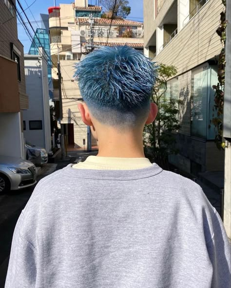 Men’s Dyed Hair, Blue Buzzcut, Bleached Hair Men, Short Dyed Hair, Dyed Hair Men, Shaved Hair Designs, Tomboy Hairstyles, Light Blue Hair, Buzzed Hair