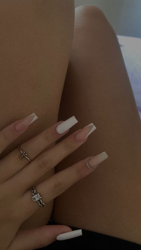 Neutral Nails Acrylic, White Acrylic Nails, Girly Acrylic Nails, Acrylic Nails Coffin Pink, Gem Nails, Acrylic Nails Coffin, Long Acrylic Nails, Cute Acrylic Nails, Perfect Nails