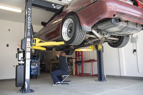 Best Two-Post Lift for Low Ceilings by BendPak Garage With Car Lift, Car Lifts For Garage, Lift Car Design, Garage Apartment Interior, Garage Lifts Car Lowe's, Home Car Lift, Four Post Lift, Garage Car Lift, 2 Post Car Lift