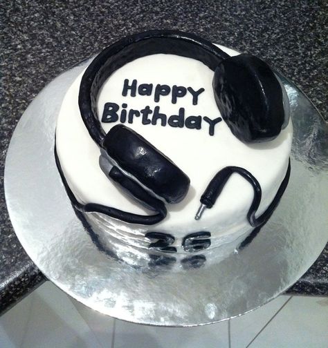 Headphone Cake Headphones Cake, Surprise For Husband, Husband Happy Birthday, Microphone Cake, Cake Ideas For Men, Birthday Surprise For Husband, Birthday Surprises, Surprises For Husband, Happy Birthday Photos