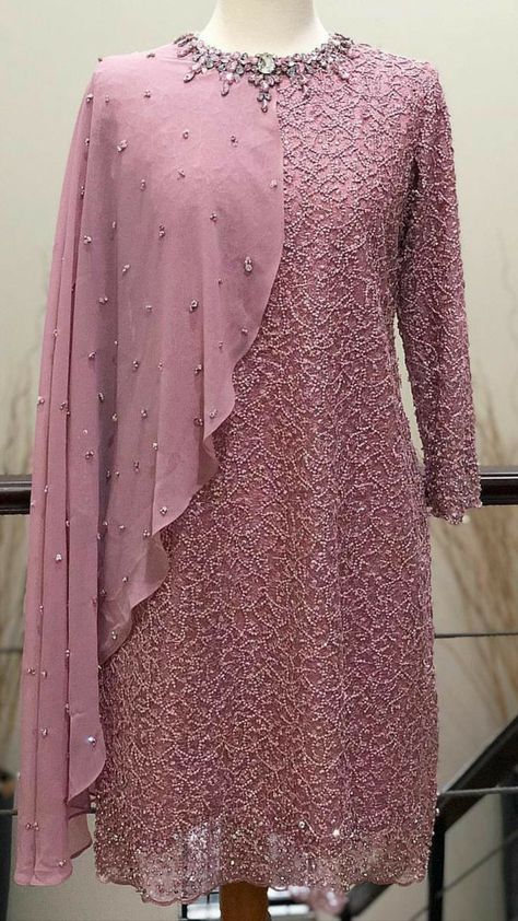 Designer Dresses Elegant, Designer Kurti Patterns, Long Dress Design, Bridal Dress Fashion, Simple Pakistani Dresses, Beautiful Dress Designs, Designer Party Wear Dresses, Muslim Fashion Outfits, Designer Dresses Casual