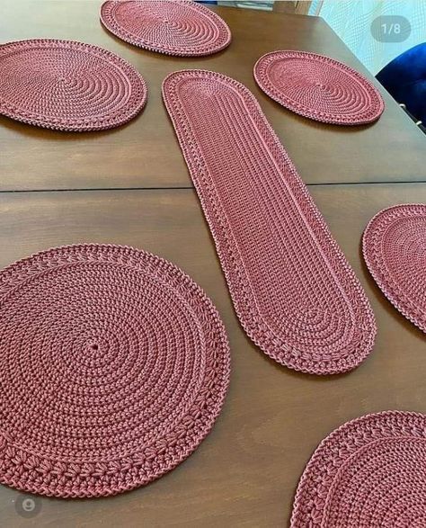 Crochet Placemat Patterns, Crochet Table Mat, Crochet Placemats, Crochet Table Runner Pattern, Crochet Rug Patterns, Easy Crochet Stitches, Crochet Table, Placemats Patterns, Crochet Table Runner