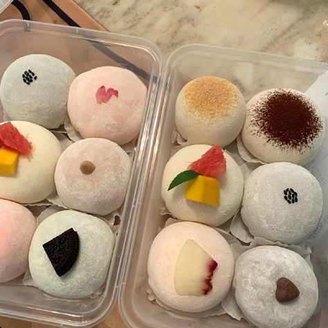 Mochi Aesthetic, Kue Macaroon, Fruit Chip, Cookie Bakery, Food Street, Baking Business, Delicacy Food, Food Places, Culinary Recipes