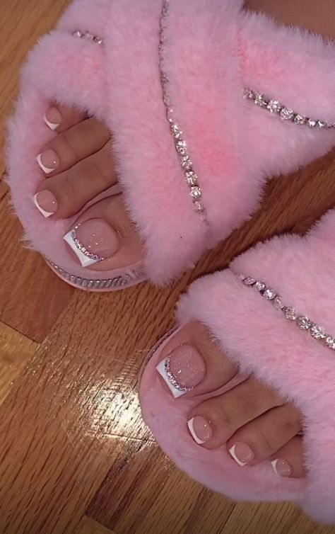 Pedicure Ideas Pink And White, Gems On Pedicure, Cute Toenails Pedicures, Sparkly French Tip Pedicure, Pink Acrylic Pedicure, Toes Ideas Pedicures, Cute Feet Nails Toenails, Acrylic Pedicure Ideas, Birthday Toes Nails Design