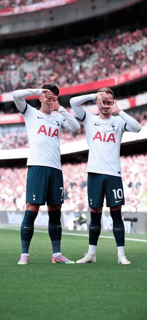 Tottenham Hotspur Wallpaper, Soccer Poses, Miroslav Klose, Football Celebrations, Liverpool Football Club Wallpapers, Tottenham Football, Tottenham Hotspur Players, Benfica Wallpaper, Dele Alli