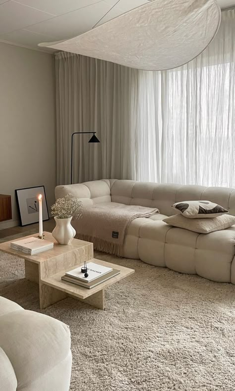 Minimalist Contemporary Living Room, Calm Space, Quiet Space, Elegant Living Room Design, Living Room Decor Inspiration, Apartment Living Room Design, Deco Salon, Home Design Living Room, Apartment Decor Inspiration